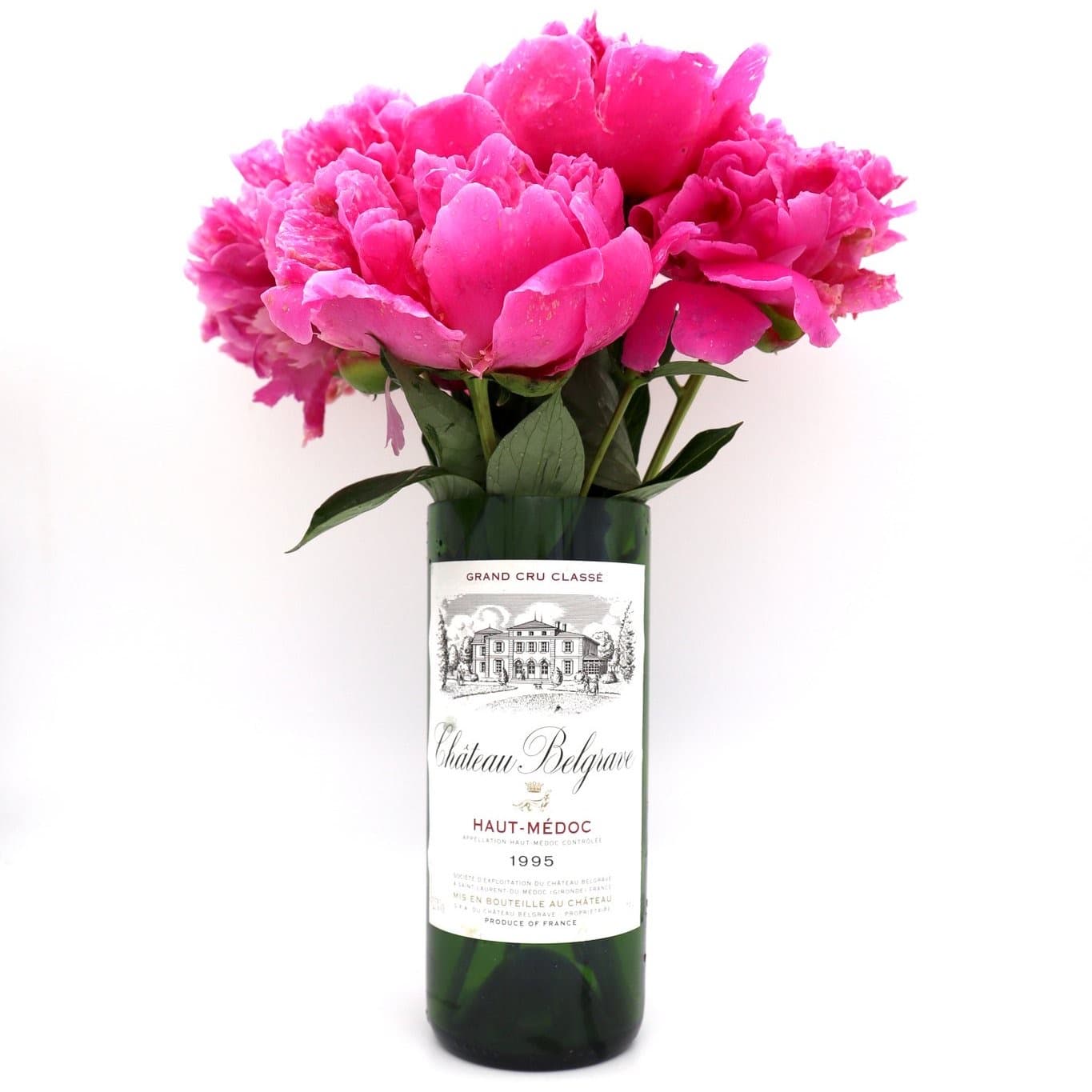 reFlower Vase aus einer Flasche Château Belgrave, Haut-Médoc 1995, mit Pfingstrosen